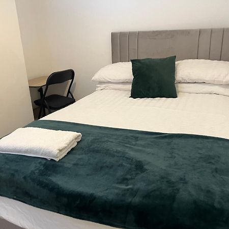 The Coral Guest House 1 Fratton Park ポーツマス エクステリア 写真