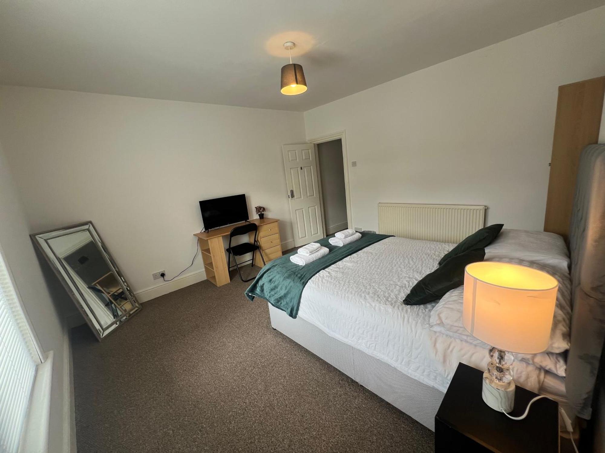 The Coral Guest House 1 Fratton Park ポーツマス エクステリア 写真
