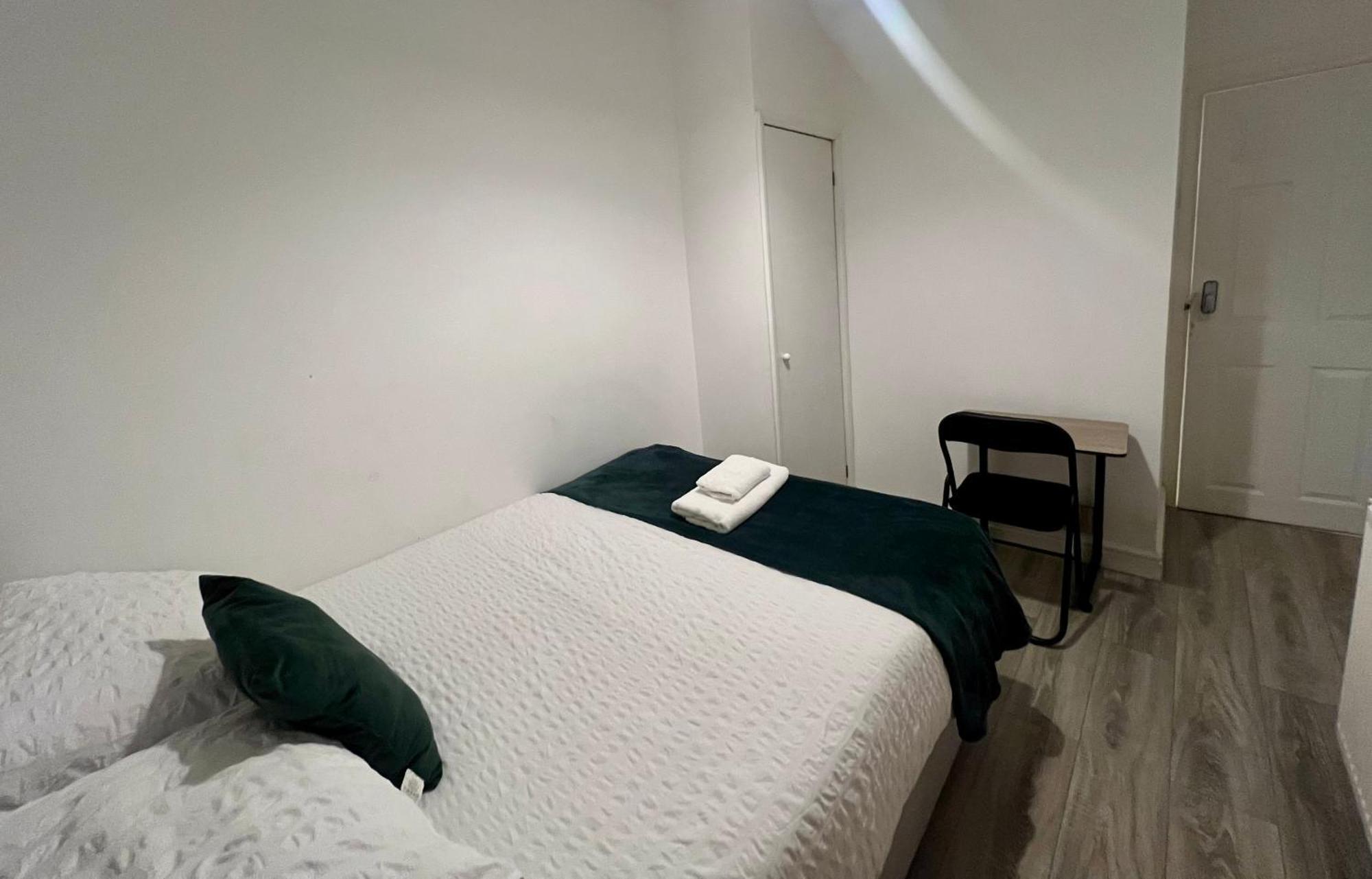 The Coral Guest House 1 Fratton Park ポーツマス エクステリア 写真